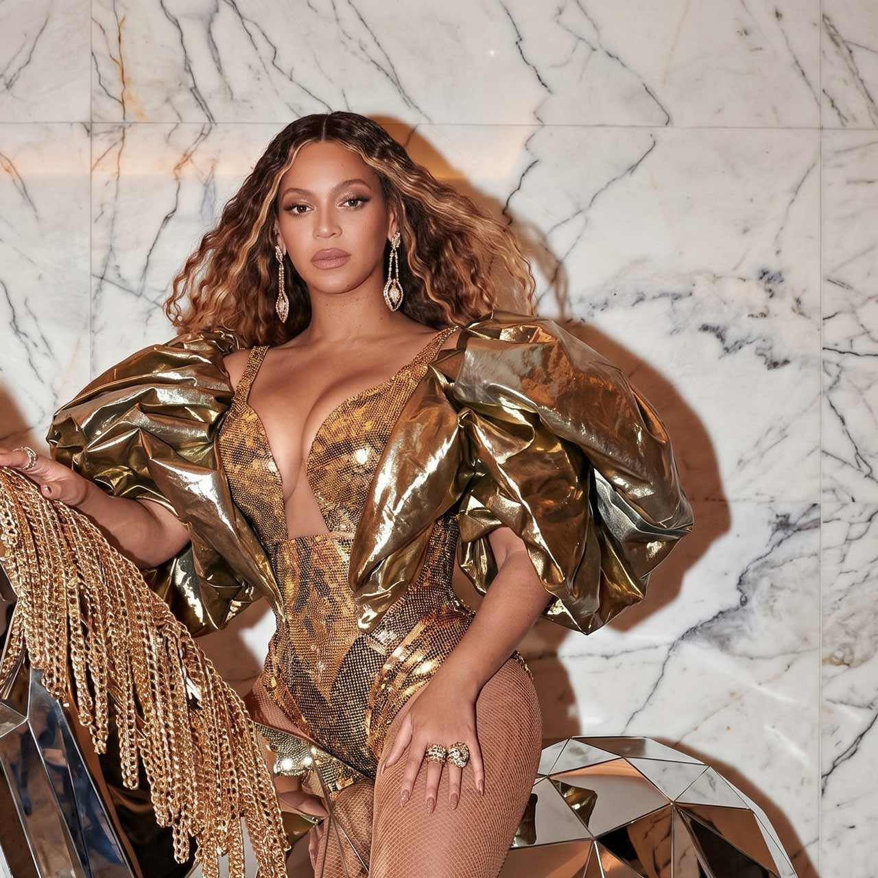Beyonce Calacatta Perla Gold The RoyalHotel (1)