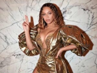 Beyonce Calacatta Perla Gold The RoyalHotel (2)